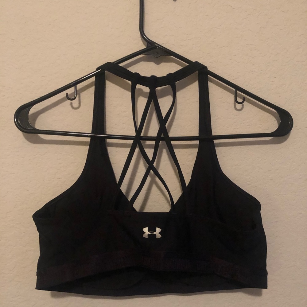 UnderArmour strapping sports bra